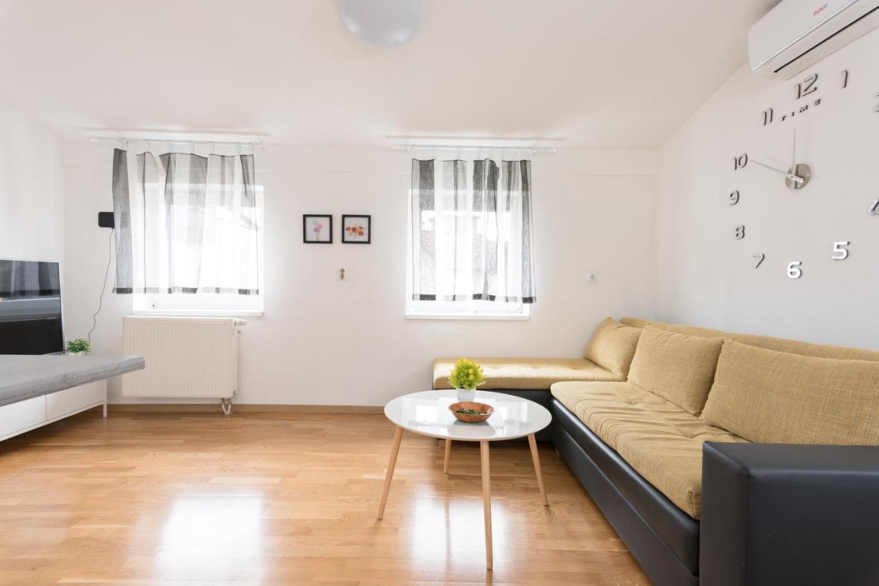 Apartmani Kod Marka Pozega Exteriér fotografie