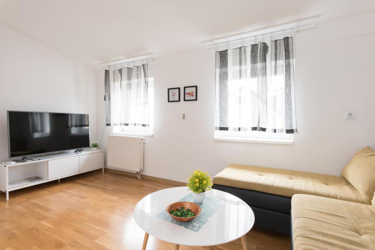Apartmani Kod Marka Pozega Exteriér fotografie